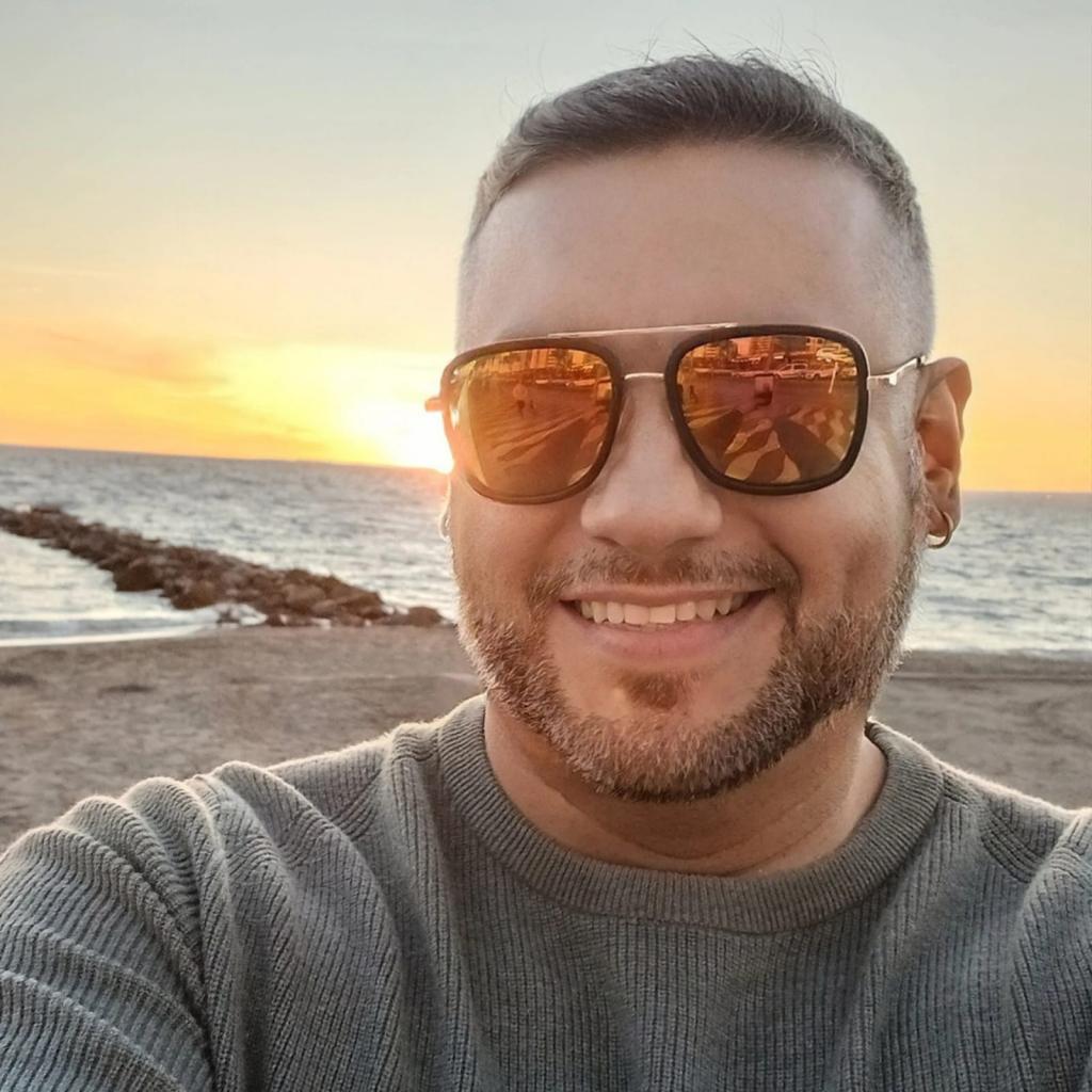 Chico busca chica en Murcia: 