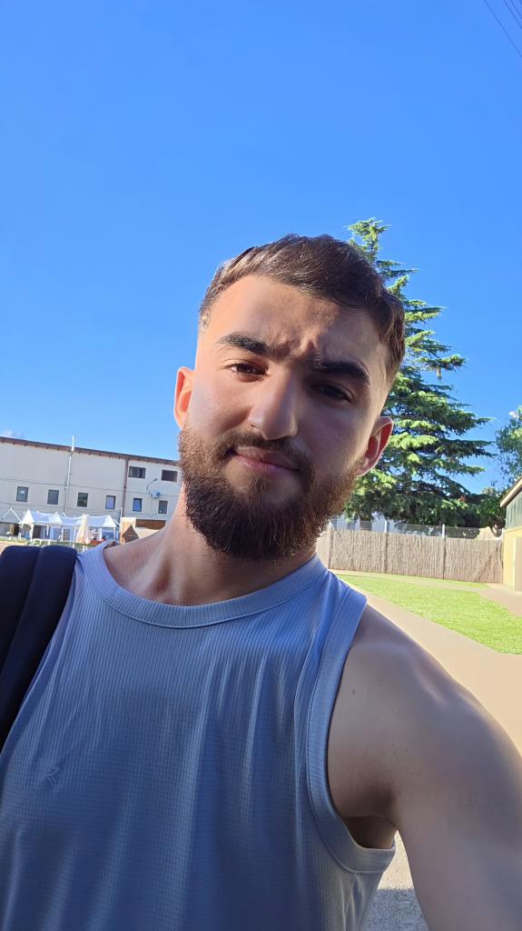 614473358: Chico busca chica en Madrid