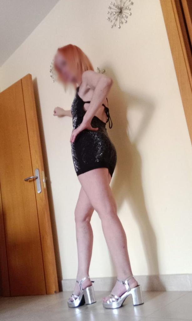 Chica busca chico en Tenerife: 