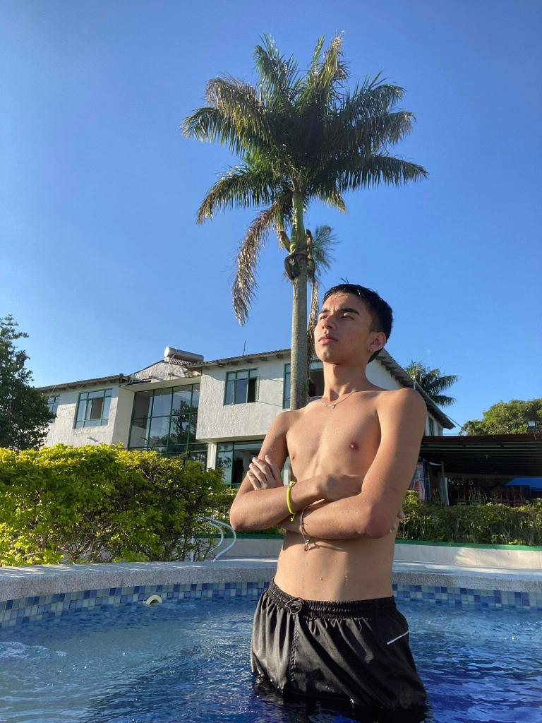 742063903: Chico busca chica en Alicante