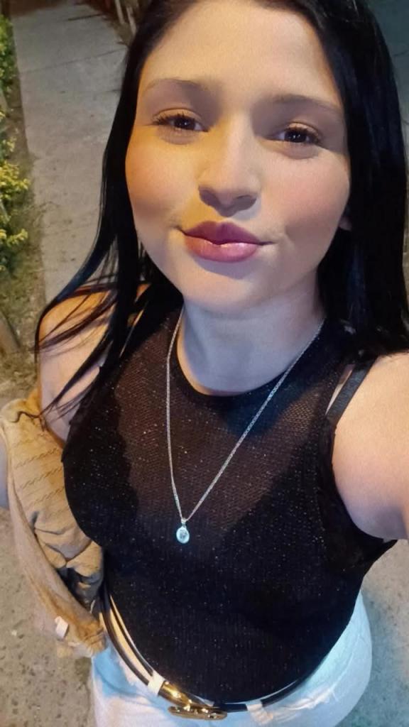 624596060: Chica busca chico en Cádiz