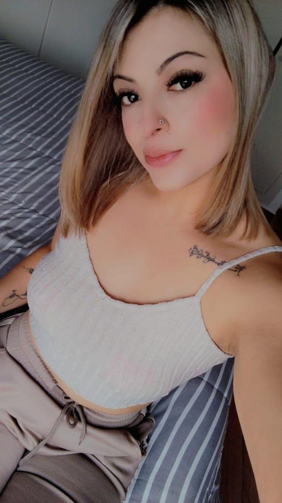 Chica busca chico en Tarragona: Chica busca chico