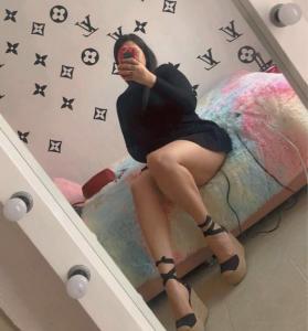 643764866: Chica busca chico en Tenerife