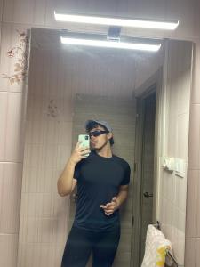 614119408: Chico busca chica en Sevilla