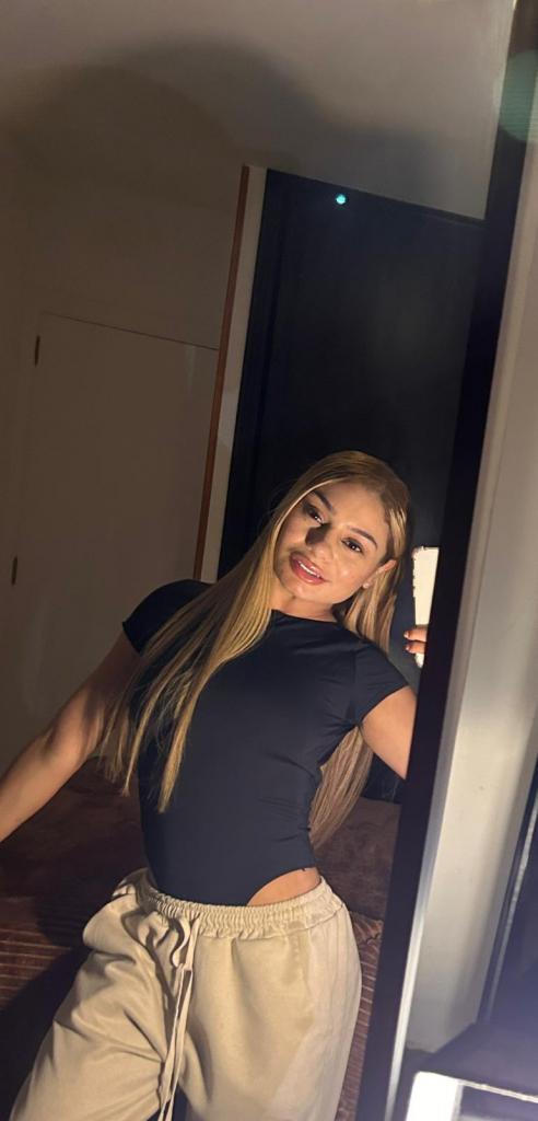 Chica busca chico en Tarragona: Chica busca chico