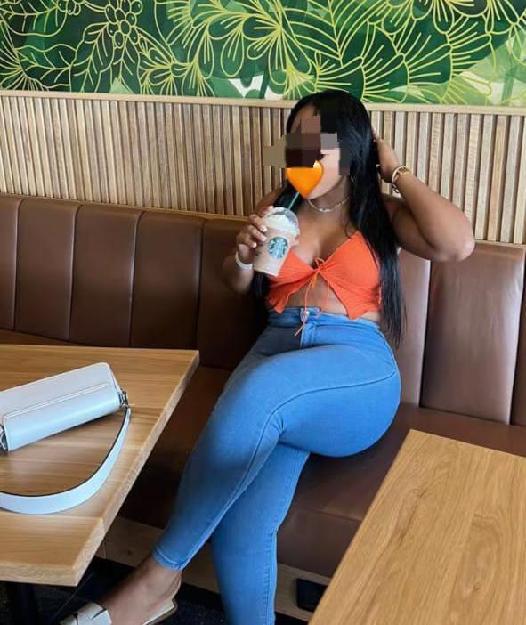 634223697: Chica busca chico en Barcelona