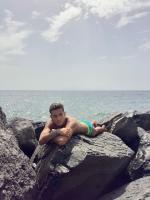 643695984: Chico busca chica en Málaga