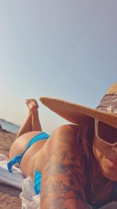 672090272: Chica busca chico en Gerona