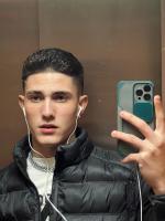 604385797: Chico busca chica en Madrid