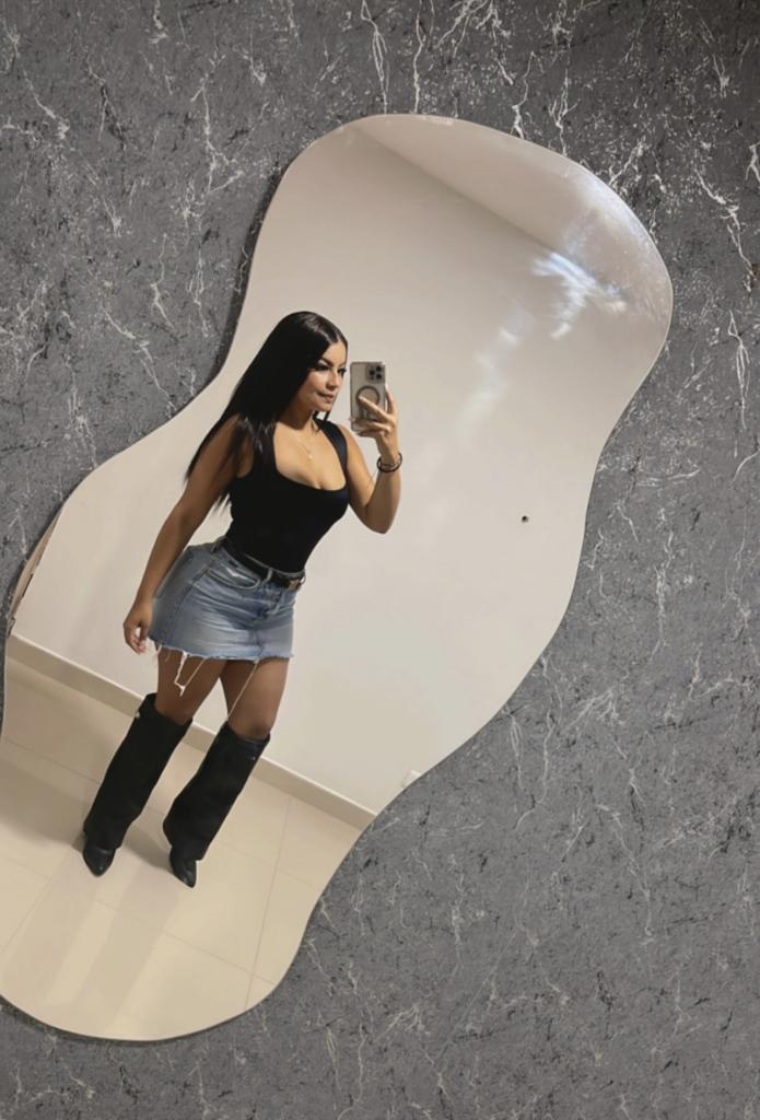 602551048: Chica busca chico en Ibiza