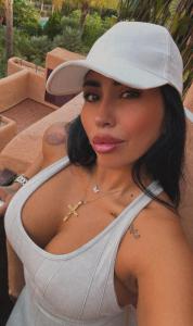 664272791: Chica busca chico en Almería