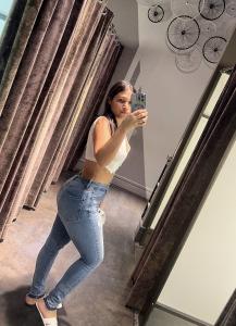 664377893: Chica busca chico en Burgos