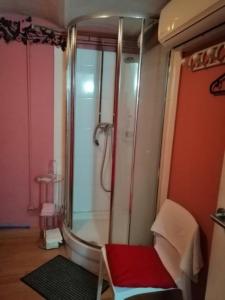 610649796: Chica busca chico en Valencia