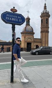 662902820: Chico busca chica en Sevilla