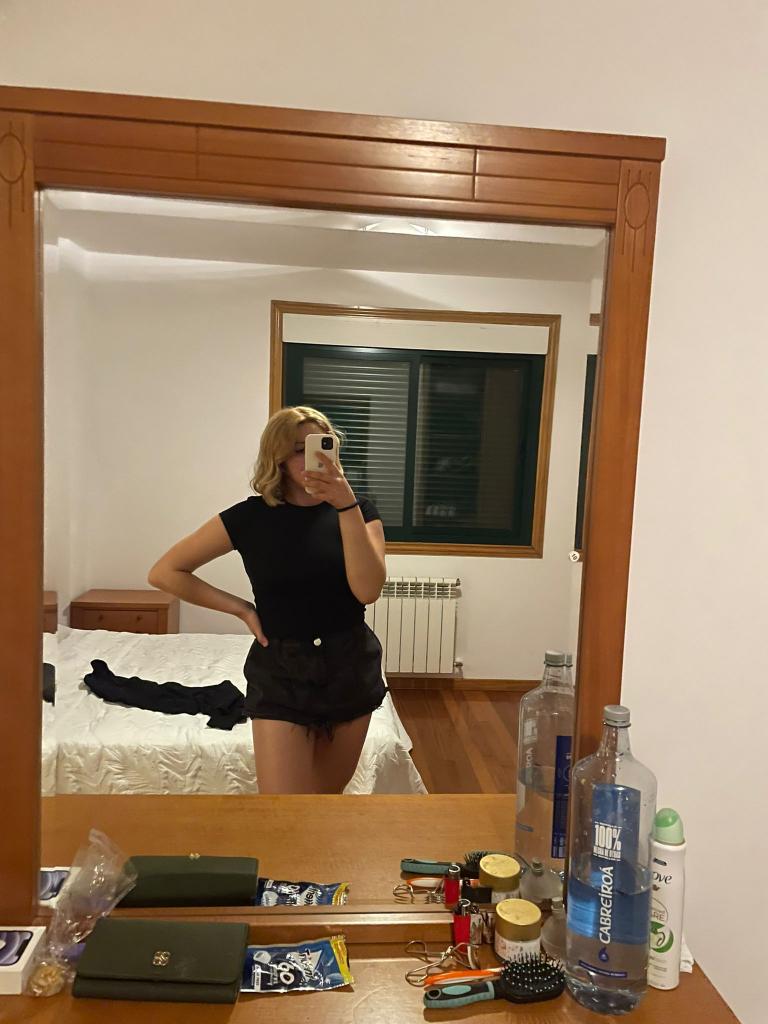 604230270: Chica busca chico en Pontevedra