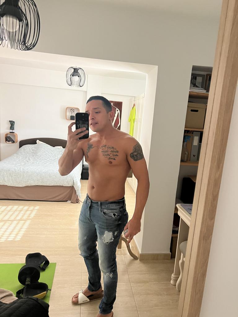 661053339: Chico busca chica en Alicante