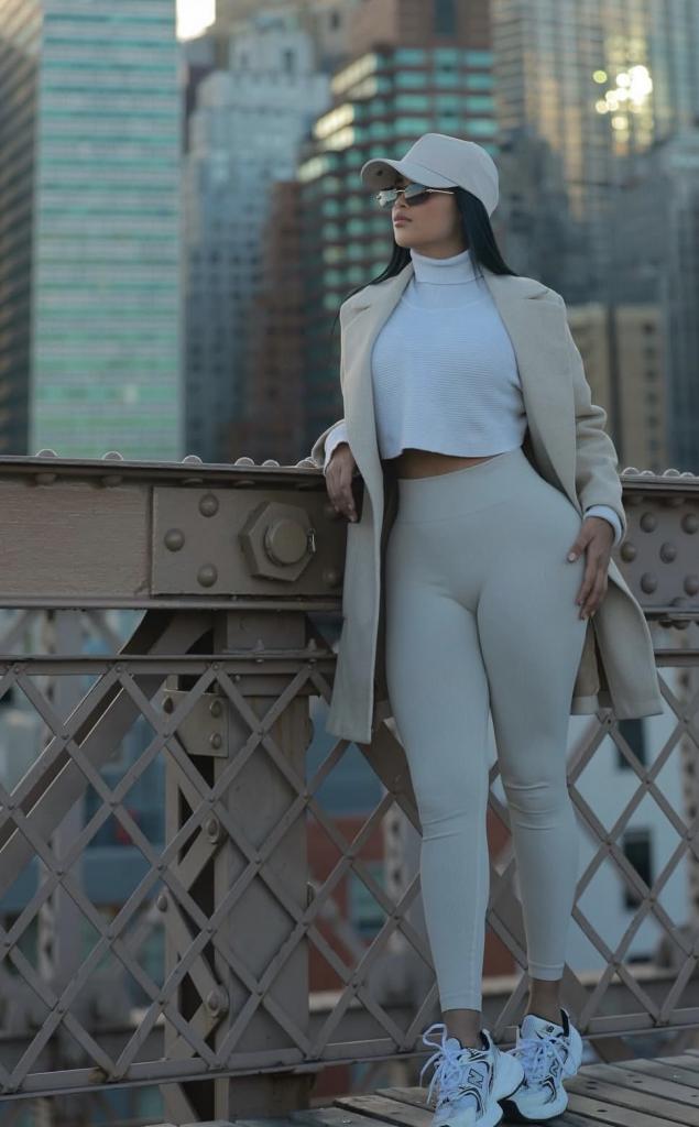 645845781: Chica busca chico en Pontevedra