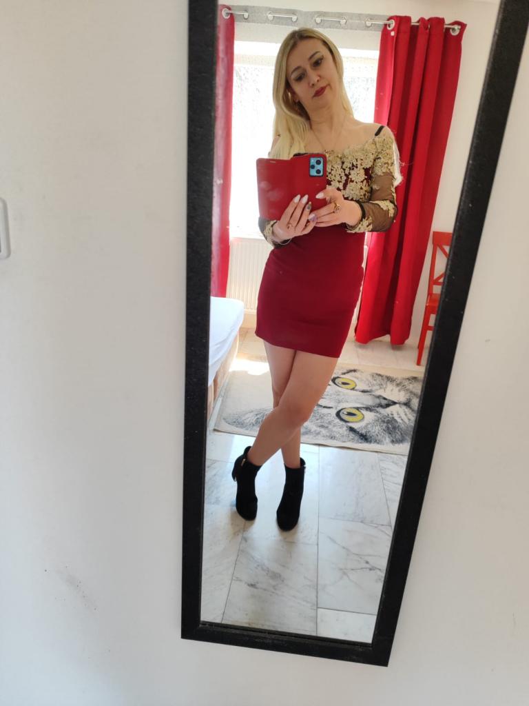 623588386: Chica busca chico en Barcelona