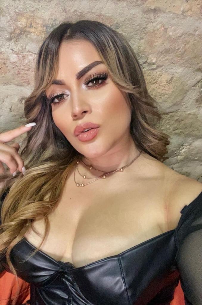 Chica busca chico en Cádiz: 