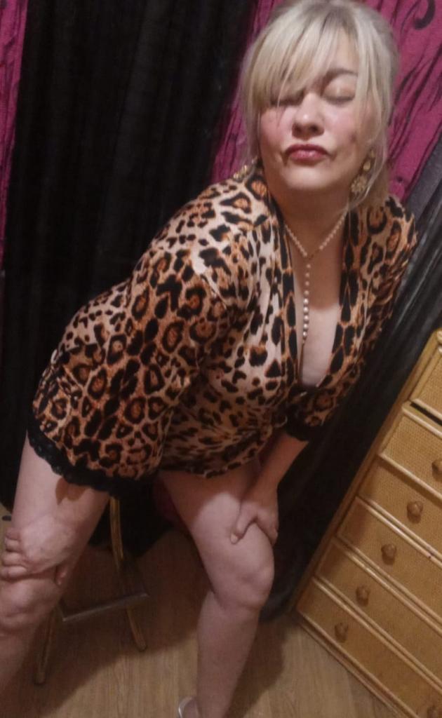 697737951: Chica busca chico en Alicante