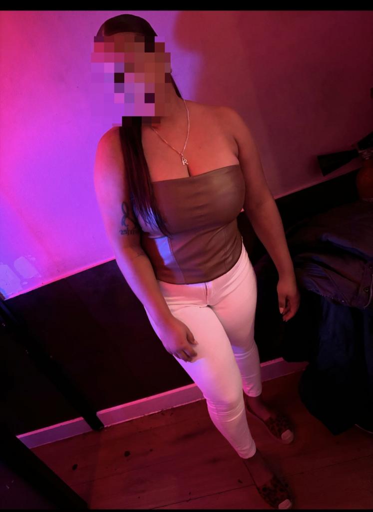 614090033: Chica busca chico en Burgos