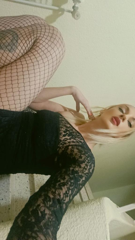 643712460: Chica busca chico en Pontevedra