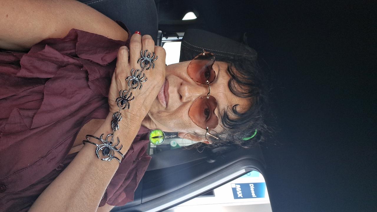 644579604: Chica busca chico en Valencia