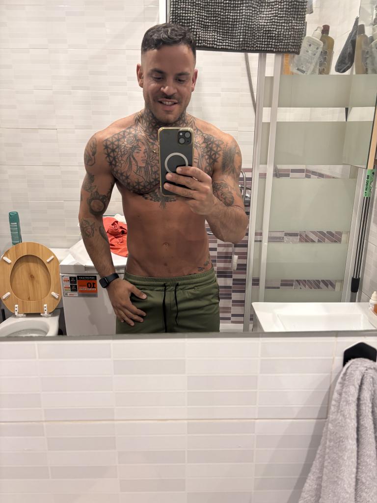 Chico busca chica en Málaga: 