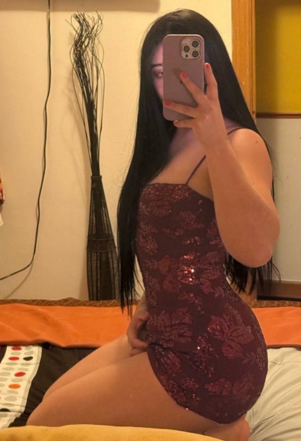 635818203: Chica busca chico en Navarra