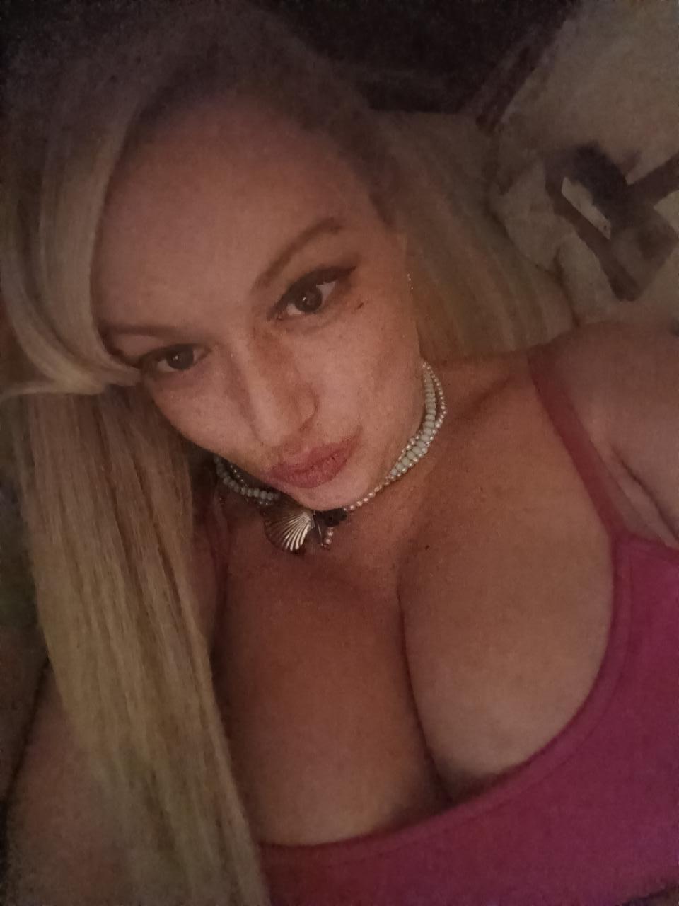 Chica busca chico en La Coruña: 