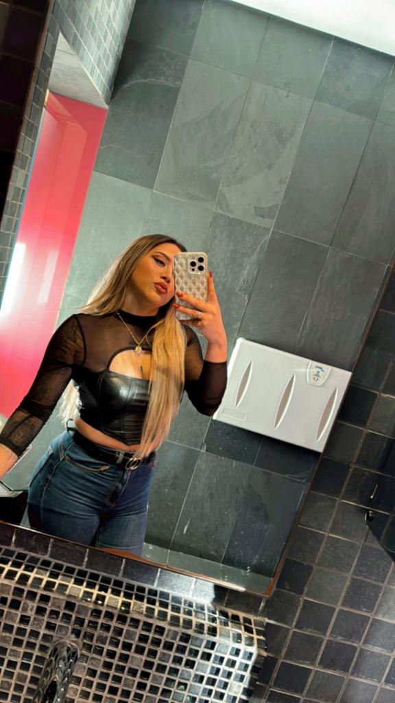 644808425: Chica busca chico en Mallorca