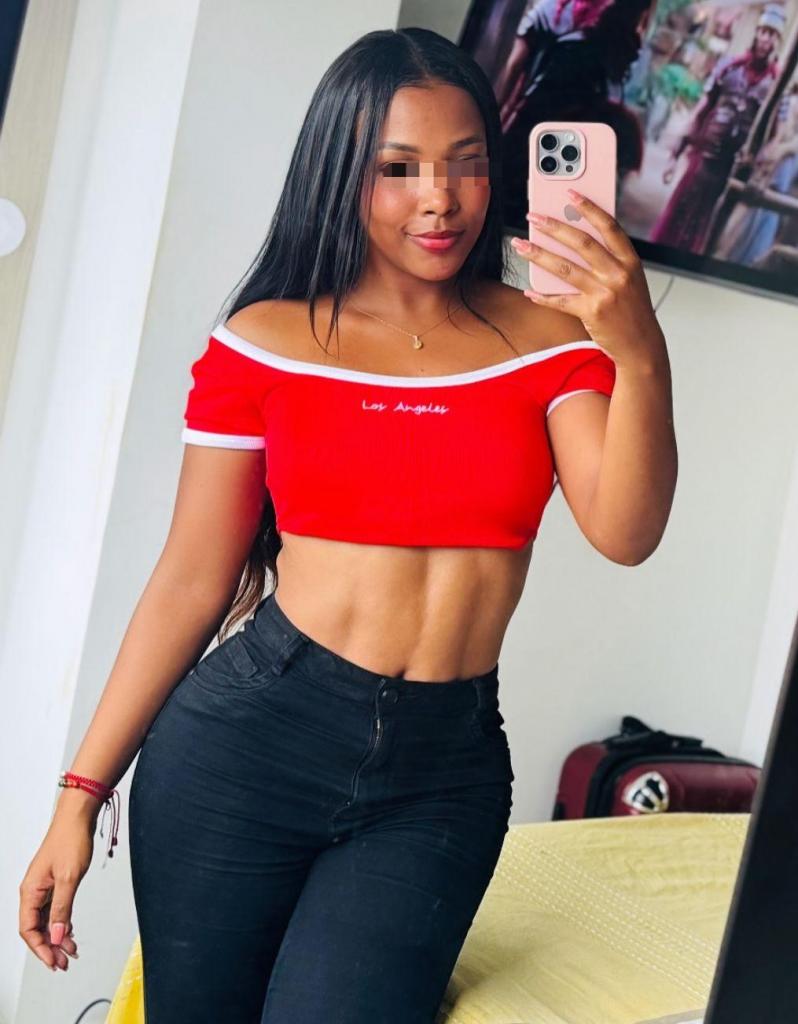 610173828: Chica busca chico en La Coruña