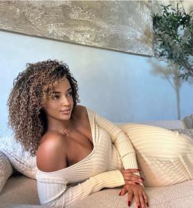 611325838: Chica busca chico en Madrid