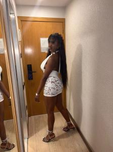 687063510: Chica busca chico en Valencia