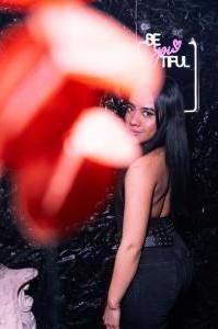 643718976: Chica busca chico en Zaragoza