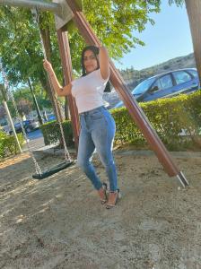 643220965: Chica busca chico en Valencia