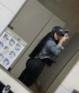 656276505: Chica busca chico en Granada