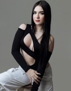 623364300: Chica busca chico en Barcelona