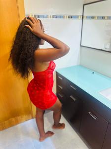 604260951: Chica busca chico en Madrid