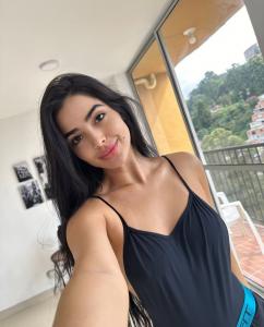 658277979: Chica busca chico en Tarragona