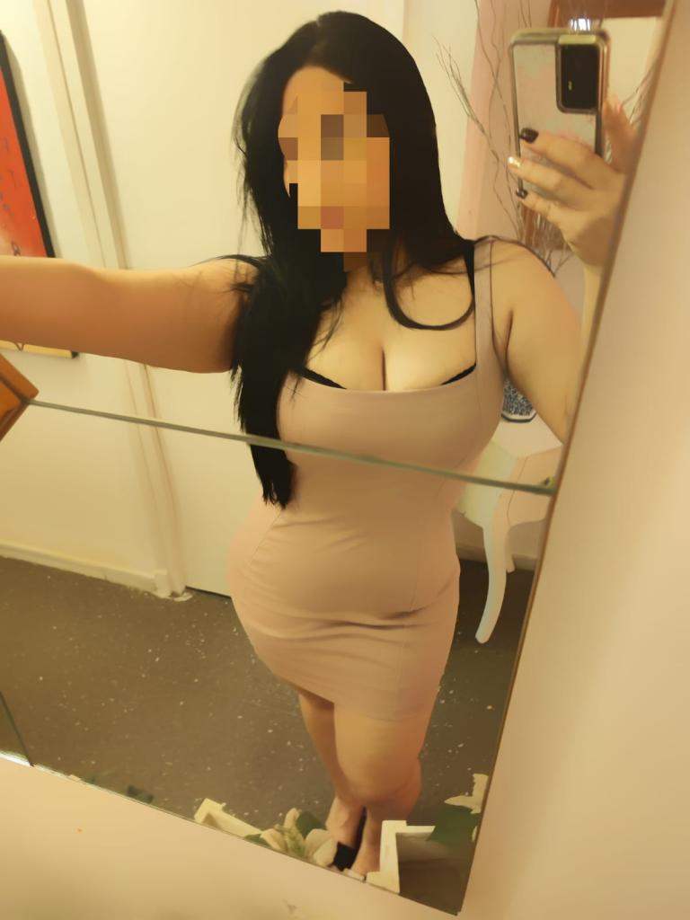 669288410: Chica busca chico en Valencia