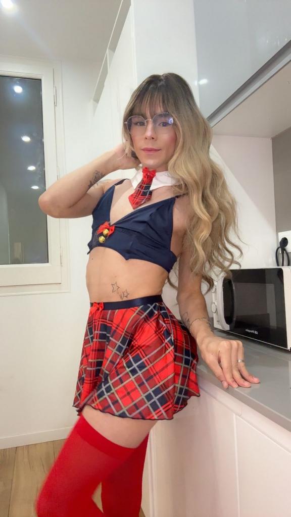 672077382: Transexual en Barcelona