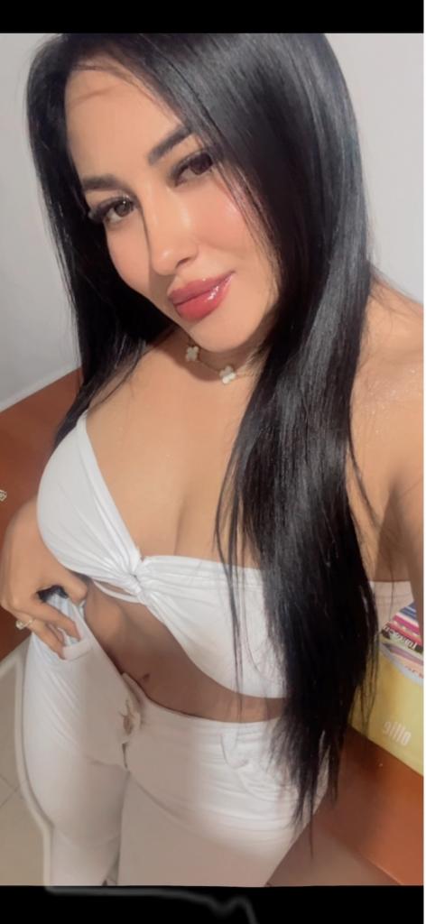 Chica busca chico en Sevilla: Chica busca chico