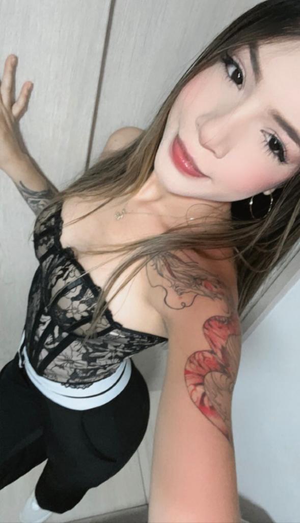 Chica busca chico en Málaga: Chica busca chico
