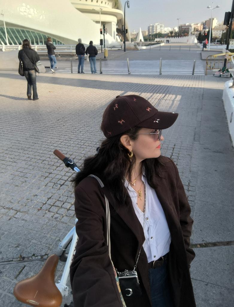 670869873: Chica busca chico en Valencia