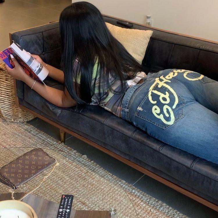 614670681: Chica busca chico en Sevilla