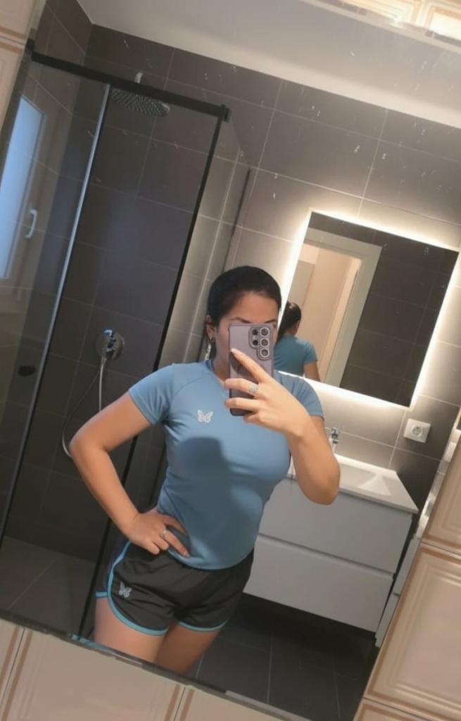 641844352: Chica busca chico en Ibiza