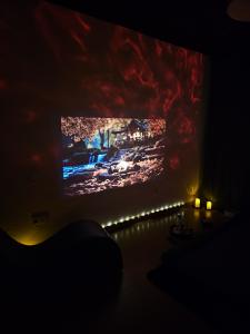 669248558: Chica busca chico en Zaragoza