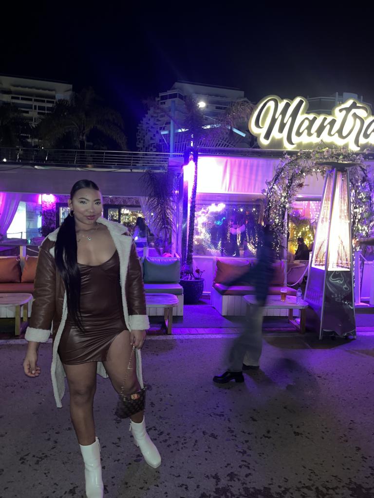 Chica busca chico en Tenerife: 