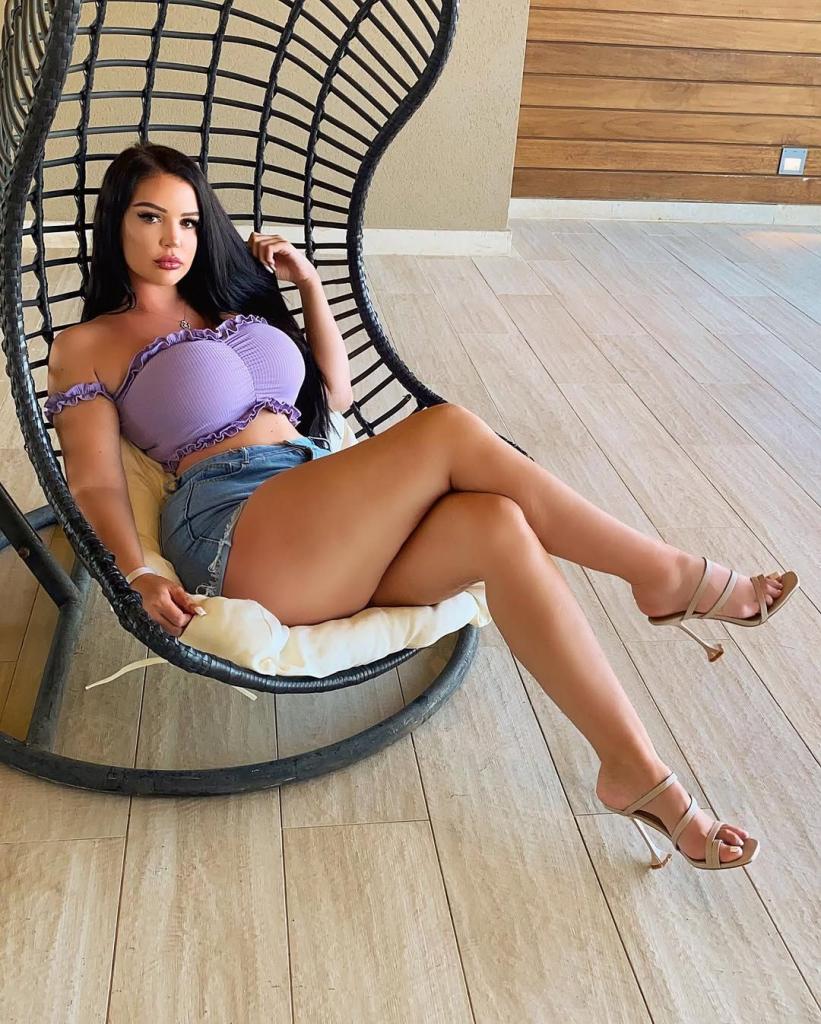 615694299: Chica busca chico en Madrid